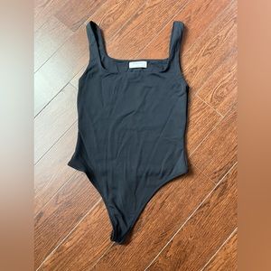 Aritzia Babaton Contour Squareneck Bodysuit